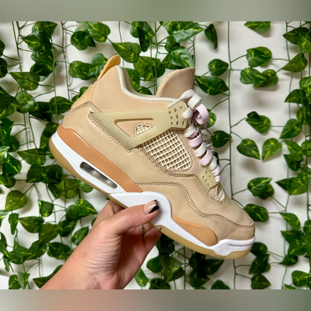 🚨Jordan 4 Retro - Shimmer🚨